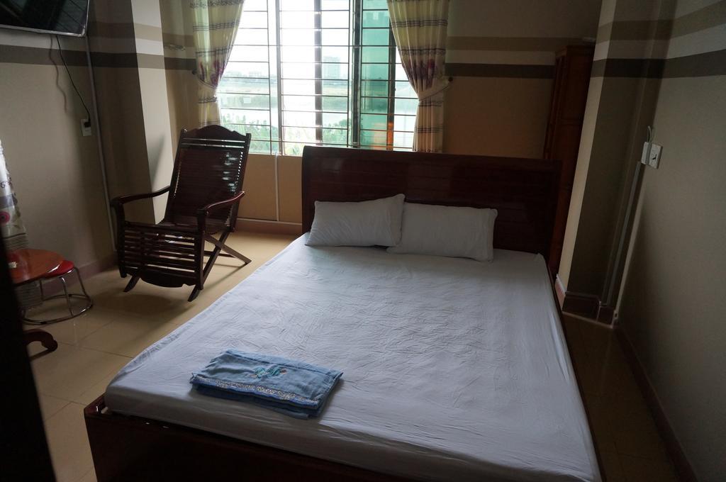 Thanh Lich Guesthouse Quang Ngai Esterno foto