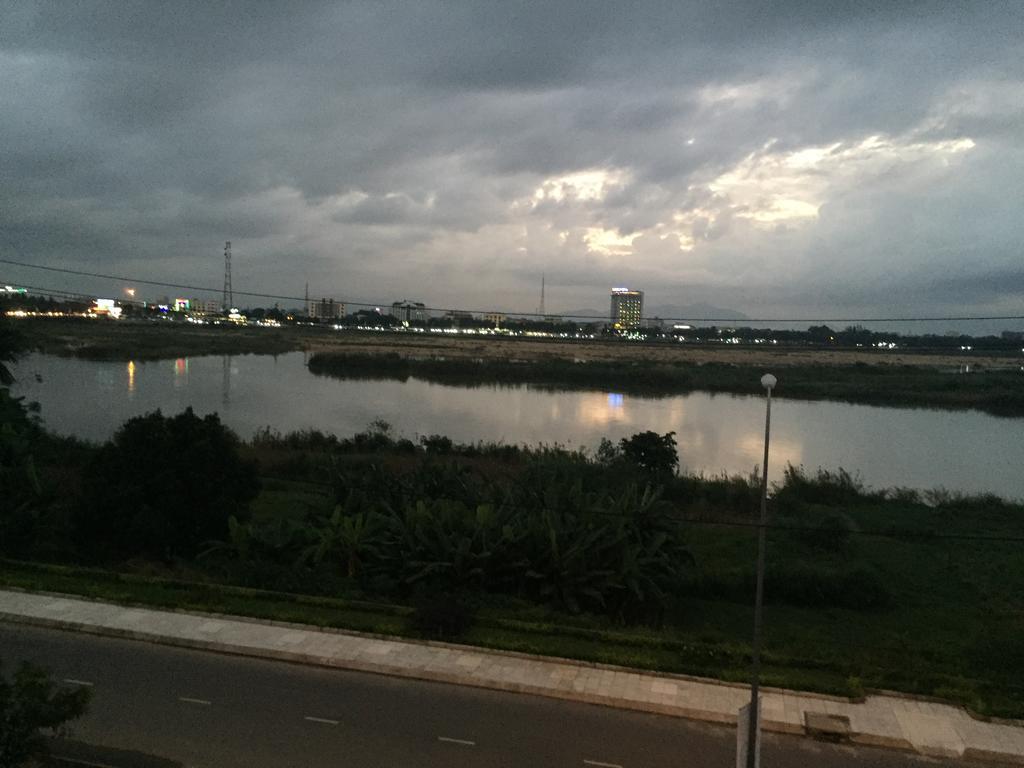 Thanh Lich Guesthouse Quang Ngai Esterno foto