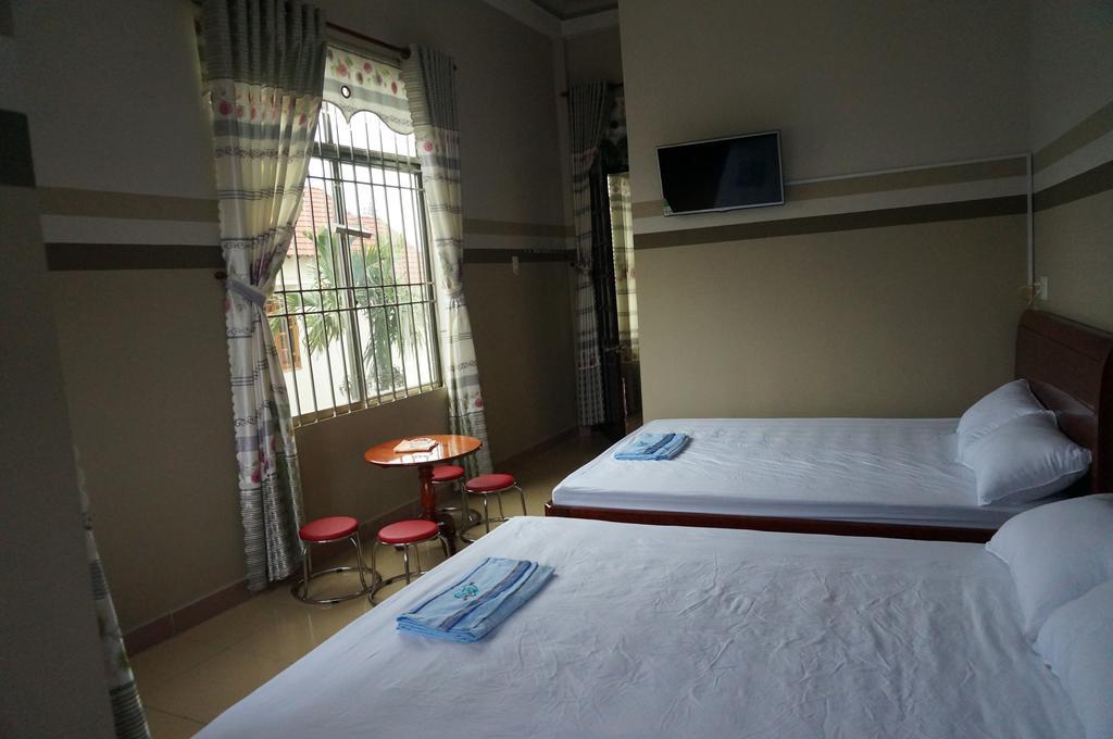 Thanh Lich Guesthouse Quang Ngai Esterno foto