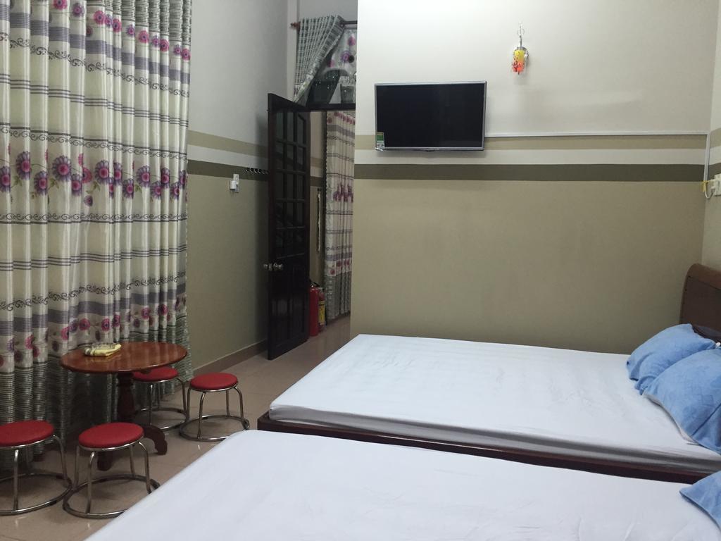 Thanh Lich Guesthouse Quang Ngai Esterno foto