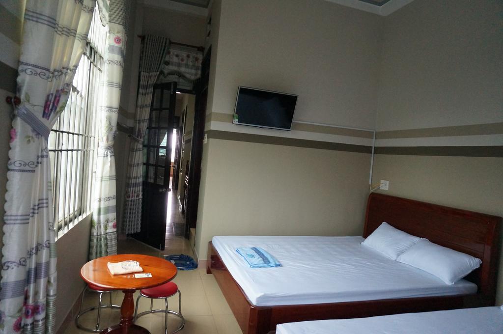 Thanh Lich Guesthouse Quang Ngai Esterno foto
